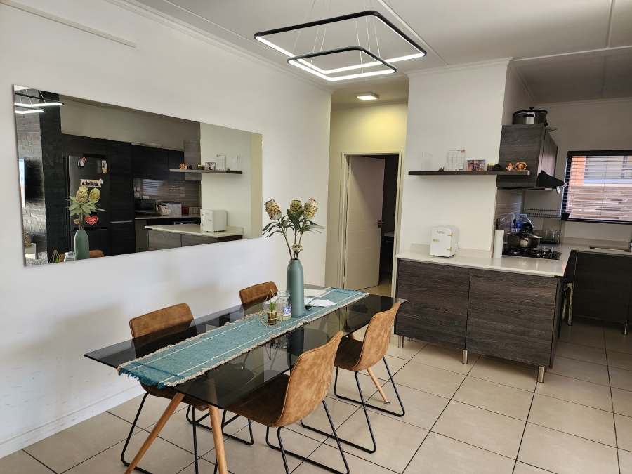 3 Bedroom Property for Sale in Greenstone Crest Gauteng