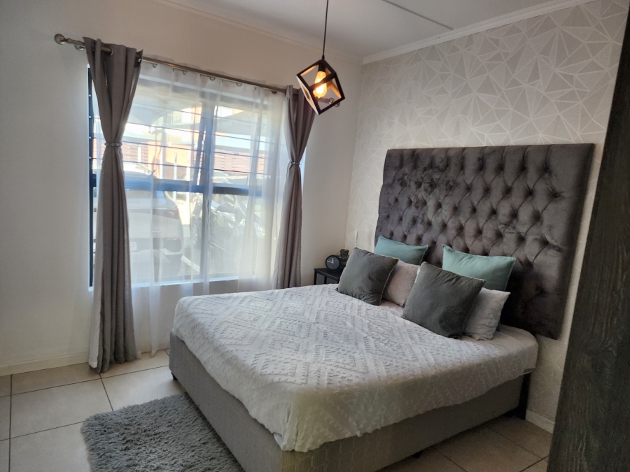 3 Bedroom Property for Sale in Greenstone Crest Gauteng