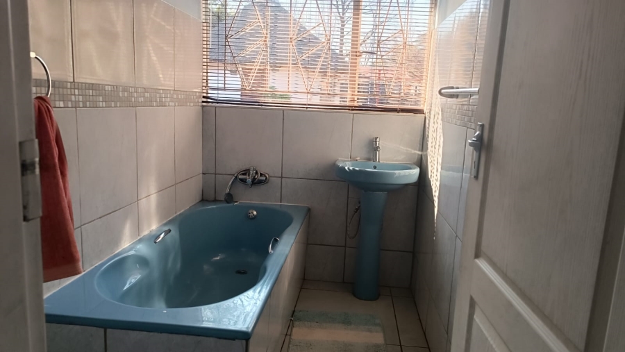 5 Bedroom Property for Sale in Rayton Gauteng