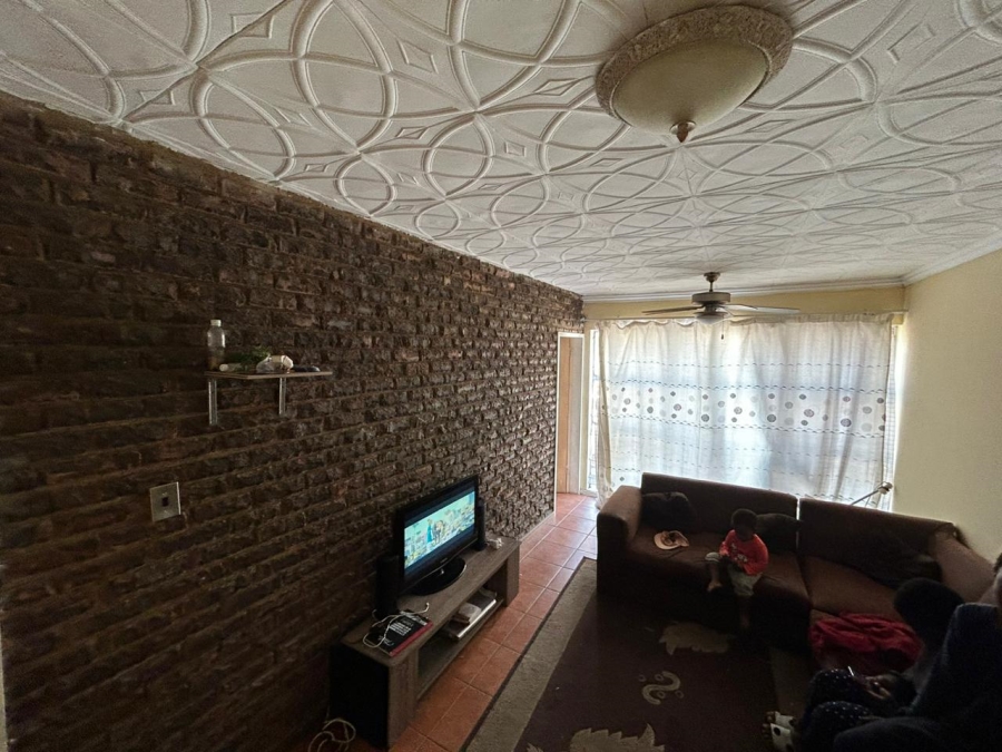 2 Bedroom Property for Sale in Pretoria West Gauteng