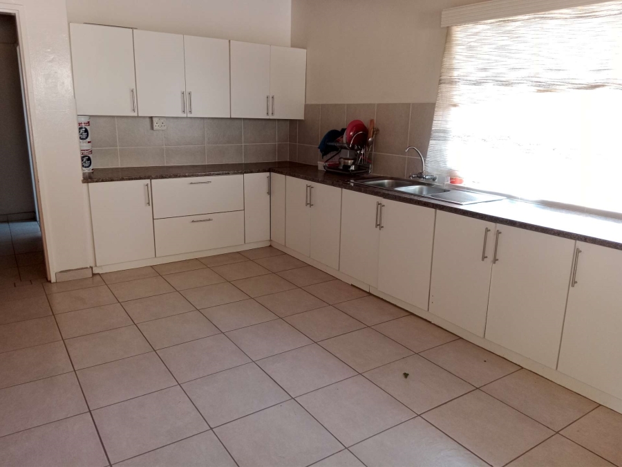 3 Bedroom Property for Sale in Mountain View Gauteng