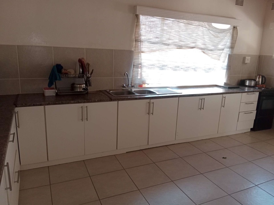 3 Bedroom Property for Sale in Mountain View Gauteng