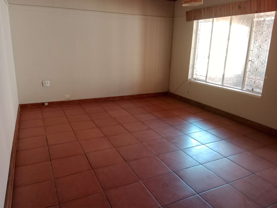 3 Bedroom Property for Sale in Mountain View Gauteng