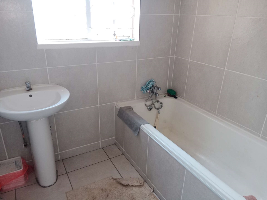 3 Bedroom Property for Sale in Mountain View Gauteng