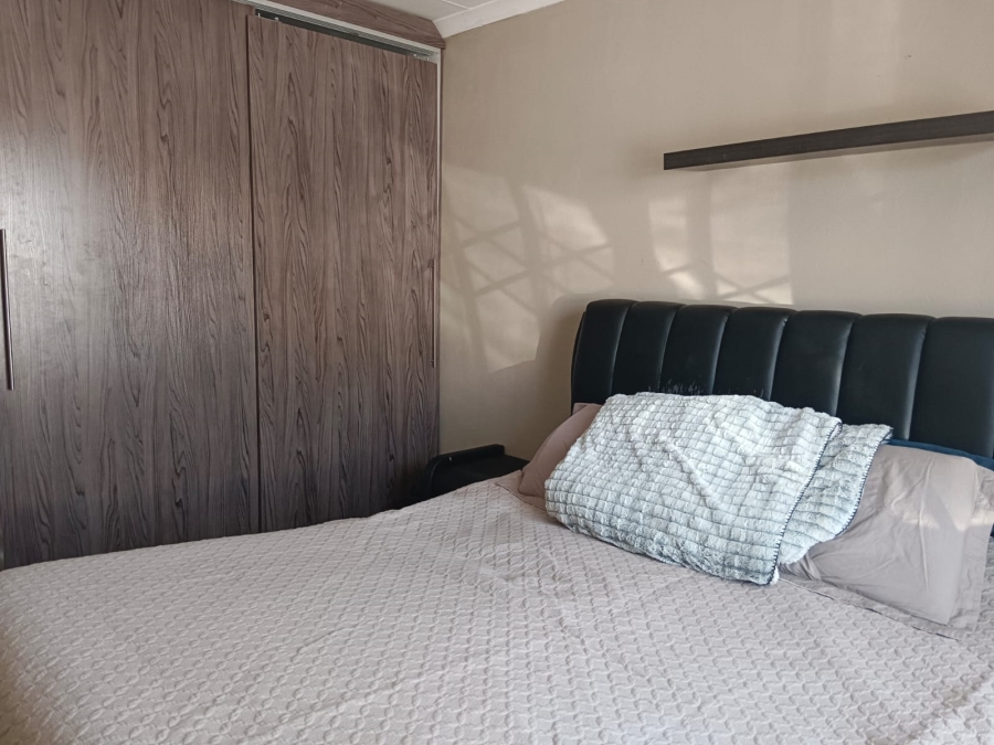 3 Bedroom Property for Sale in Windmill Park Gauteng