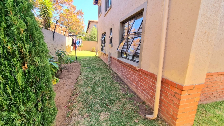 To Let 4 Bedroom Property for Rent in Noordwyk Gauteng