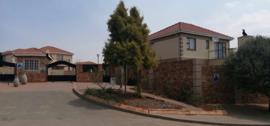 2 Bedroom Property for Sale in Zandspruit Gauteng