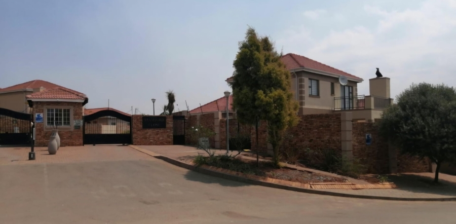 2 Bedroom Property for Sale in Zandspruit Gauteng