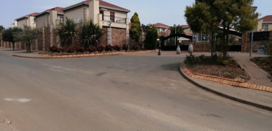 2 Bedroom Property for Sale in Zandspruit Gauteng