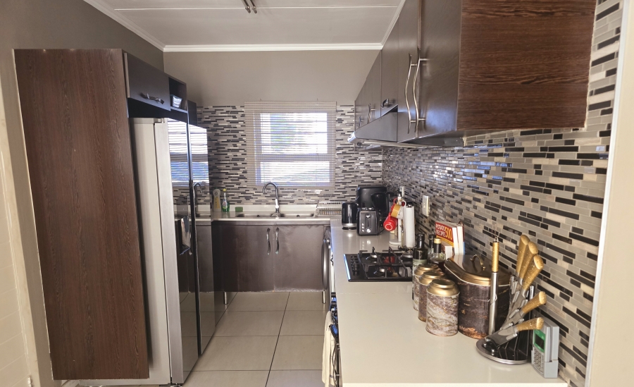 3 Bedroom Property for Sale in Greenstone Ridge Gauteng