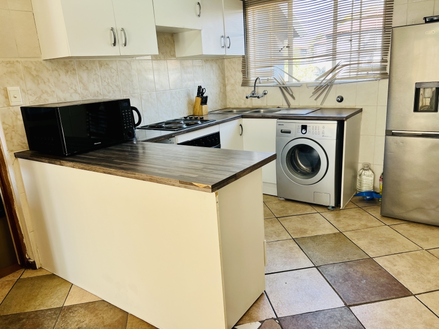 2 Bedroom Property for Sale in North Riding Gauteng