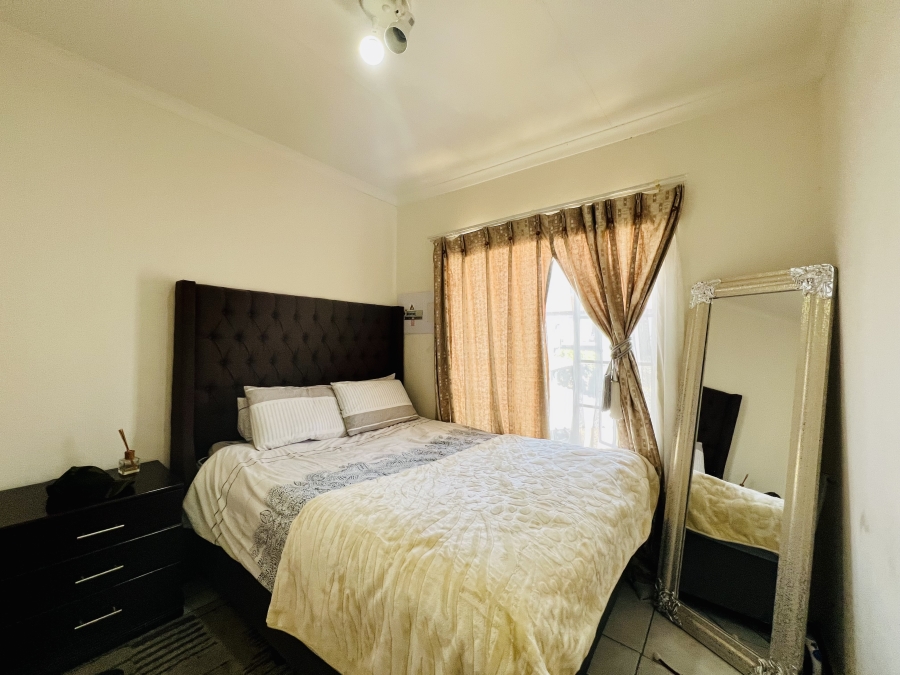 2 Bedroom Property for Sale in North Riding Gauteng