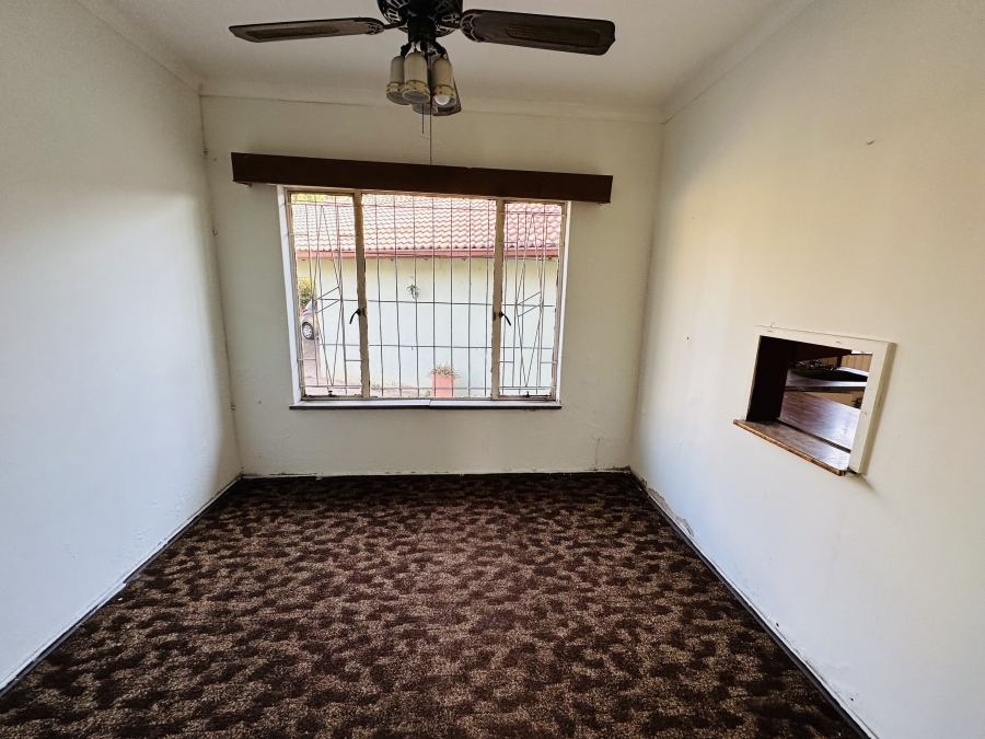 To Let 3 Bedroom Property for Rent in Birch Acres Gauteng