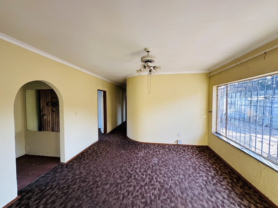 To Let 3 Bedroom Property for Rent in Birch Acres Gauteng