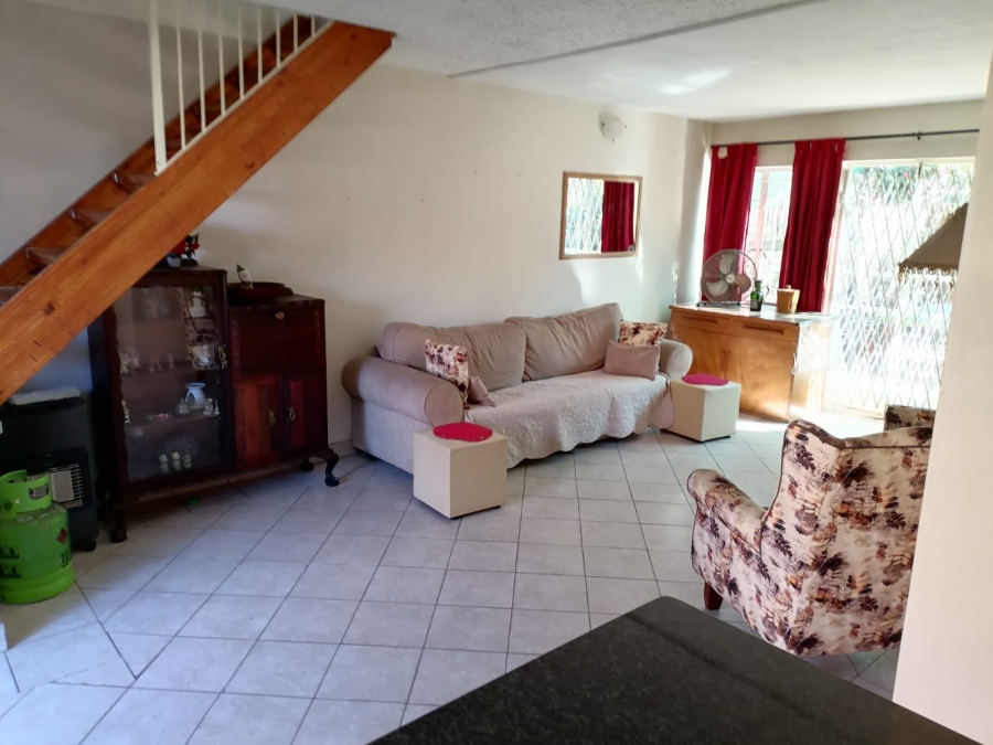 3 Bedroom Property for Sale in Garsfontein Gauteng