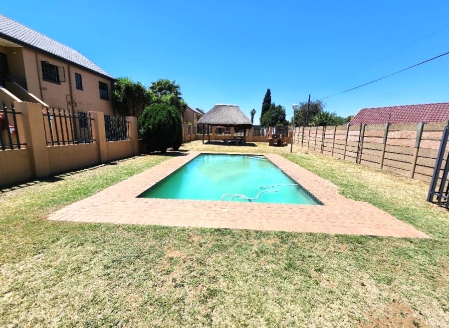 3 Bedroom Property for Sale in Albermarle Gauteng