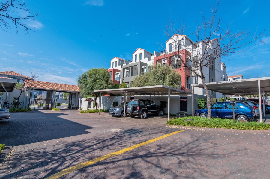 1 Bedroom Property for Sale in Lonehill Gauteng