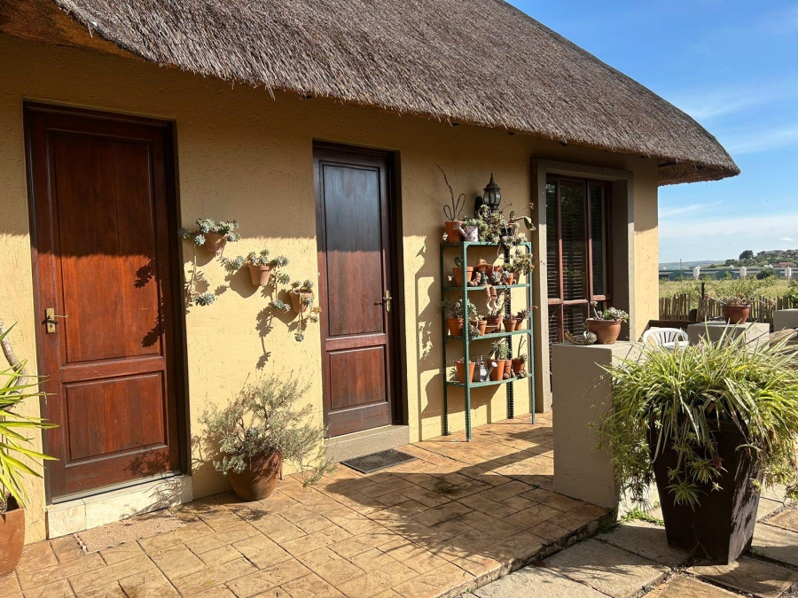 4 Bedroom Property for Sale in Kromdraai AH Gauteng