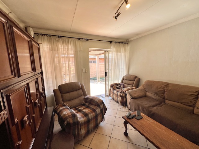 2 Bedroom Property for Sale in Willow Park Manor Gauteng