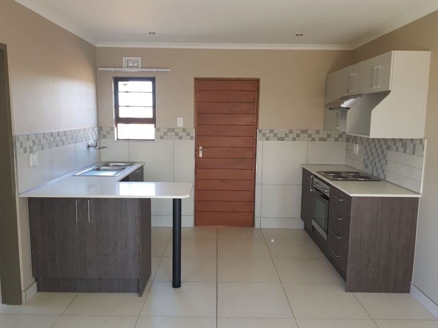 3 Bedroom Property for Sale in Clayville Gauteng