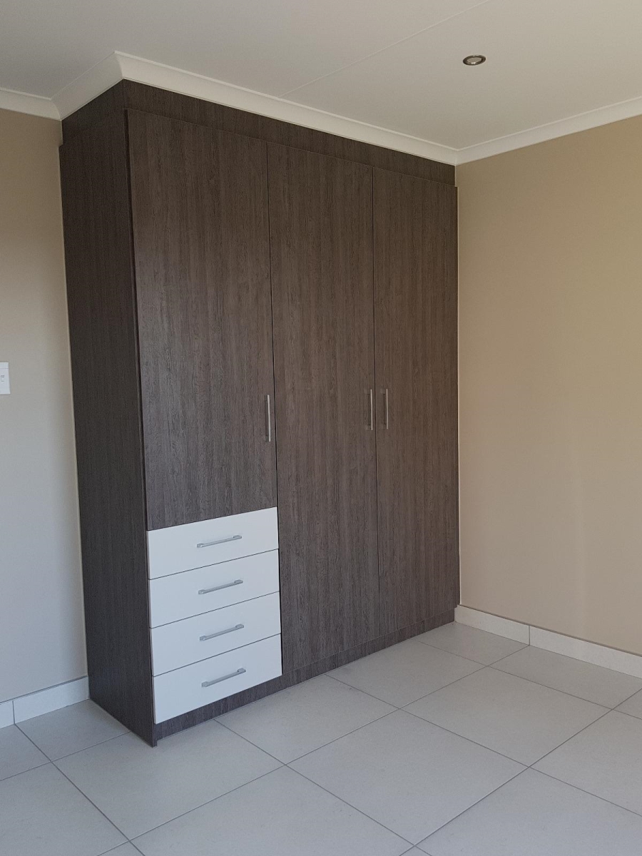 3 Bedroom Property for Sale in Clayville Gauteng