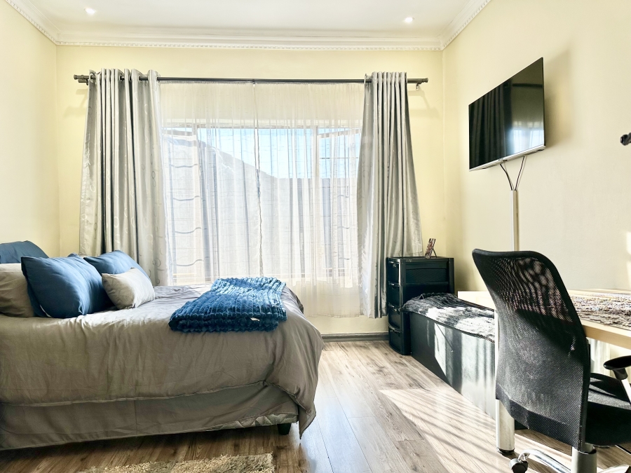 4 Bedroom Property for Sale in Thatchfield Glen Gauteng