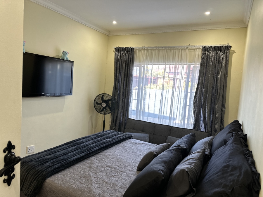 4 Bedroom Property for Sale in Thatchfield Glen Gauteng