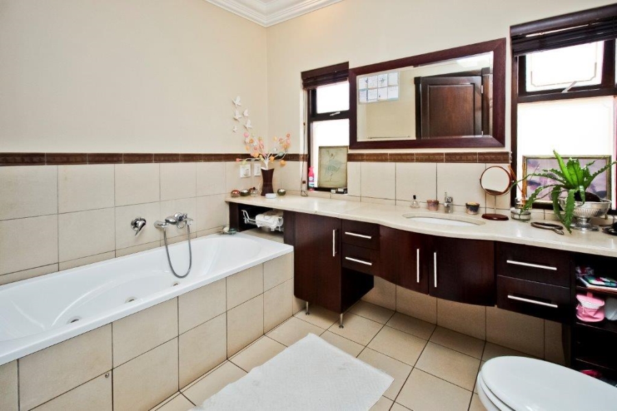 4 Bedroom Property for Sale in Bedfordview Gauteng