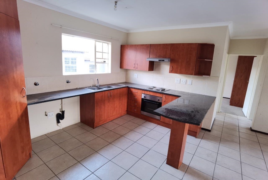 2 Bedroom Property for Sale in Cloverdene Gauteng