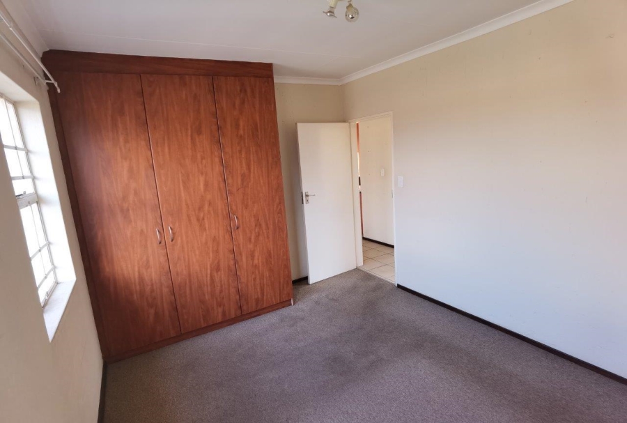 2 Bedroom Property for Sale in Cloverdene Gauteng