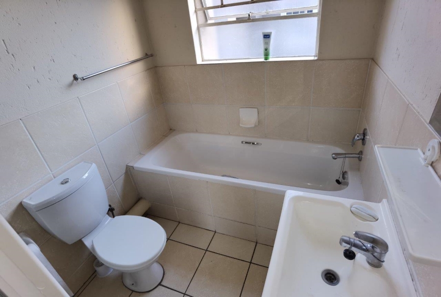 2 Bedroom Property for Sale in Cloverdene Gauteng