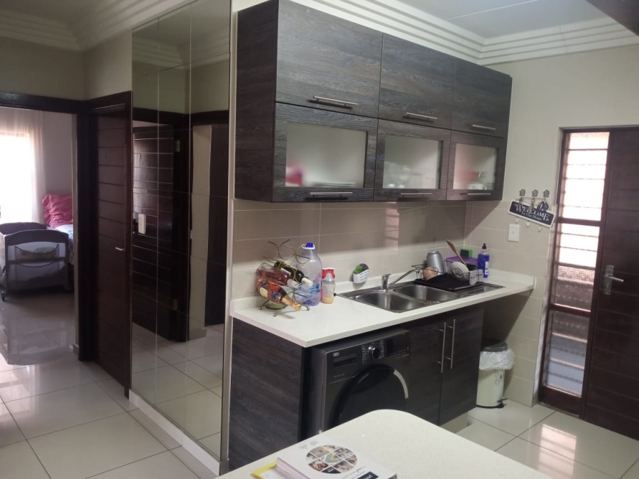 2 Bedroom Property for Sale in Eveleigh Gauteng