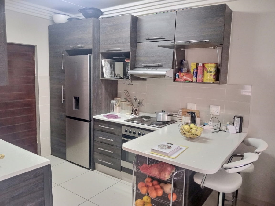 2 Bedroom Property for Sale in Eveleigh Gauteng