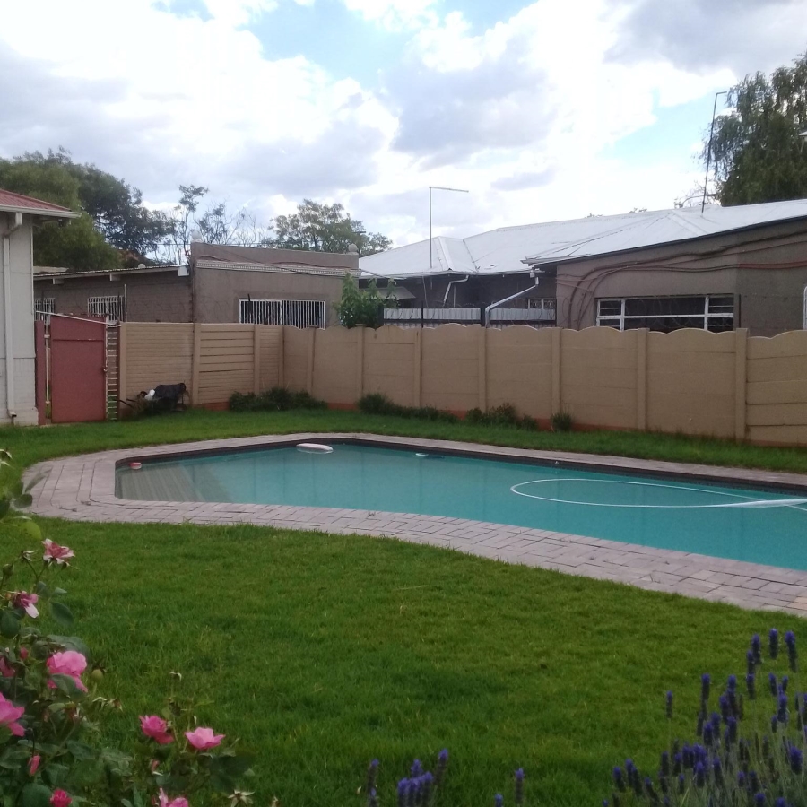 To Let 2 Bedroom Property for Rent in Dalview Gauteng