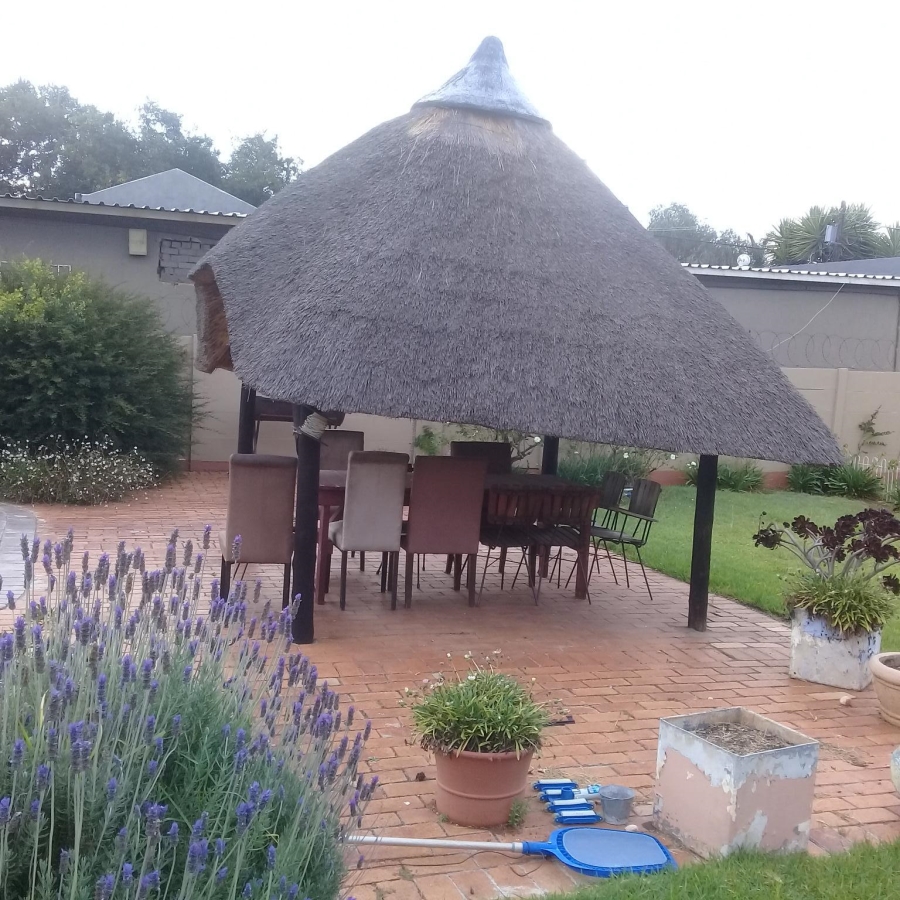 To Let 2 Bedroom Property for Rent in Dalview Gauteng