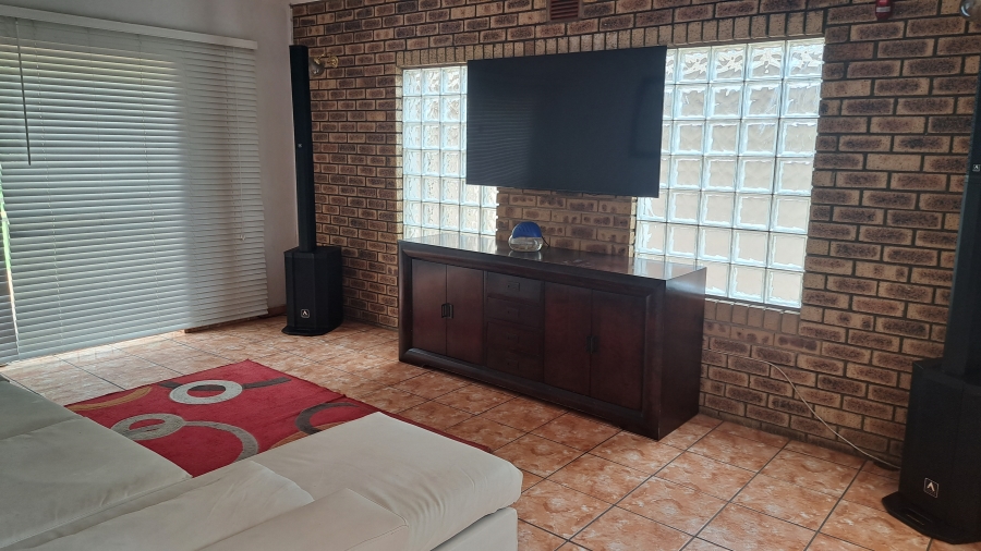 4 Bedroom Property for Sale in Dalpark Gauteng