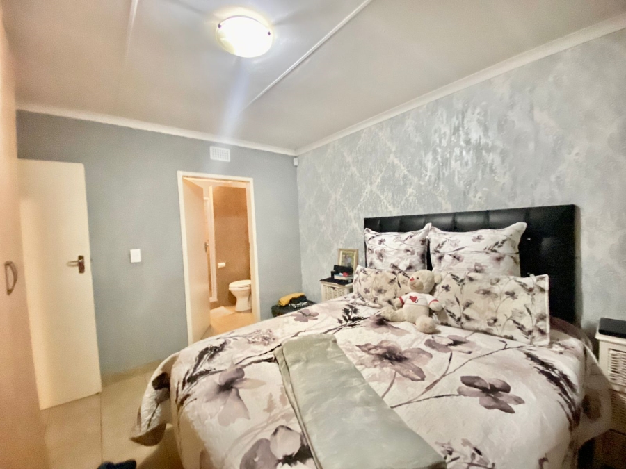 3 Bedroom Property for Sale in Olievenhoutbosch Gauteng