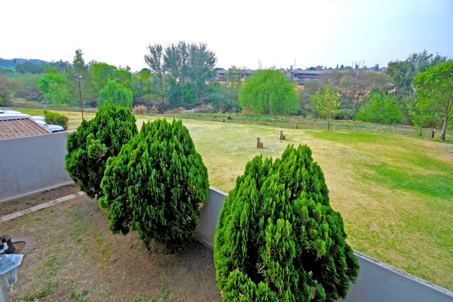 3 Bedroom Property for Sale in Corlett Gardens Gauteng