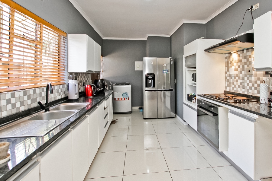 4 Bedroom Property for Sale in Bramley Gardens Gauteng