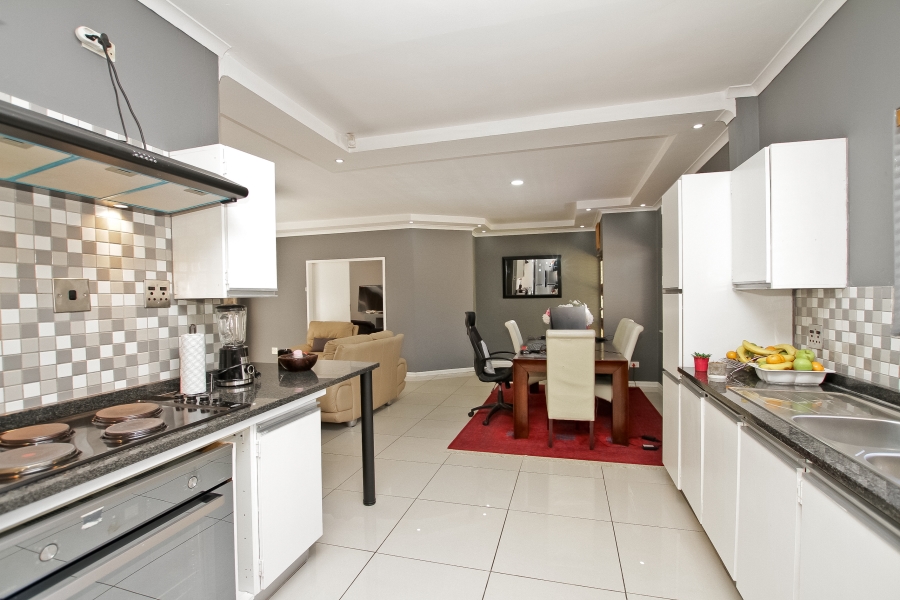 4 Bedroom Property for Sale in Bramley Gardens Gauteng