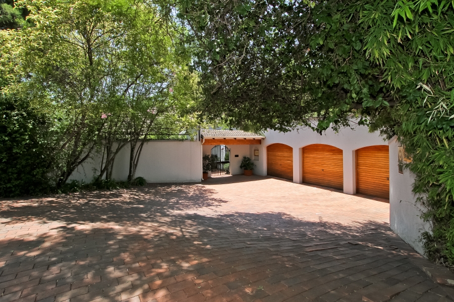 4 Bedroom Property for Sale in Oaklands Gauteng