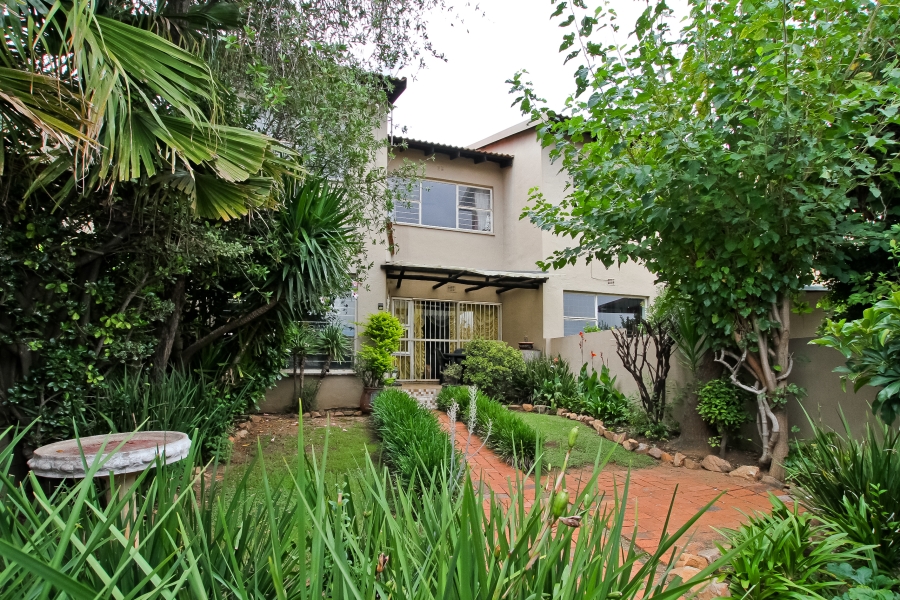 3 Bedroom Property for Sale in Corlett Gardens Gauteng