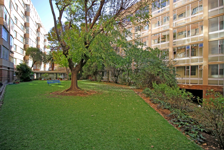 2 Bedroom Property for Sale in Houghton Estate Gauteng