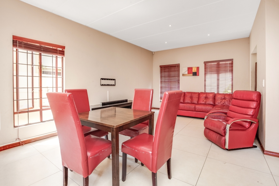 3 Bedroom Property for Sale in Broadacres Gauteng