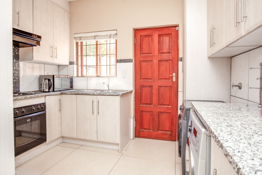 3 Bedroom Property for Sale in Broadacres Gauteng