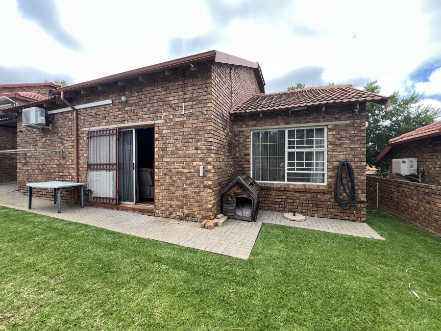 To Let 3 Bedroom Property for Rent in Wilgeheuwel Gauteng