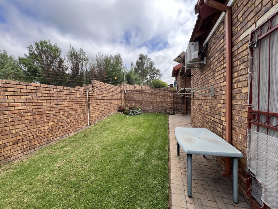 To Let 3 Bedroom Property for Rent in Wilgeheuwel Gauteng