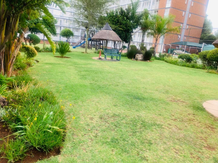 2 Bedroom Property for Sale in Bedford Gardens Gauteng