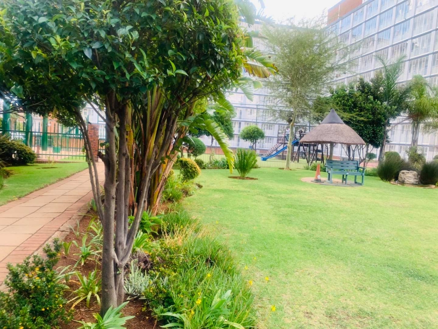 2 Bedroom Property for Sale in Bedford Gardens Gauteng