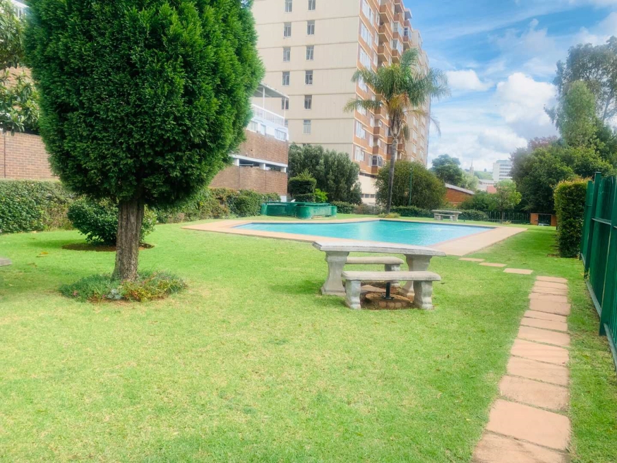 2 Bedroom Property for Sale in Bedford Gardens Gauteng